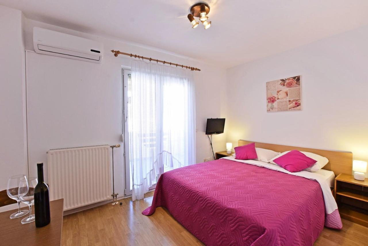 Marinela Apartment